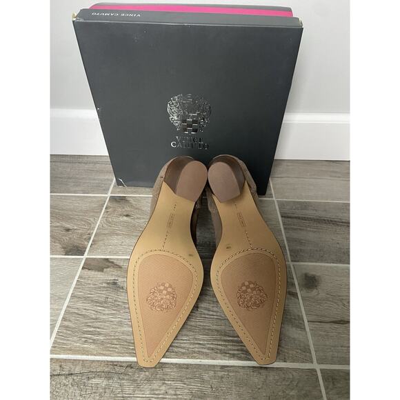 Women’s Vince Camuto Delsimba Heel Booties Taupe Suede Size 10M - Picture 5 of 5